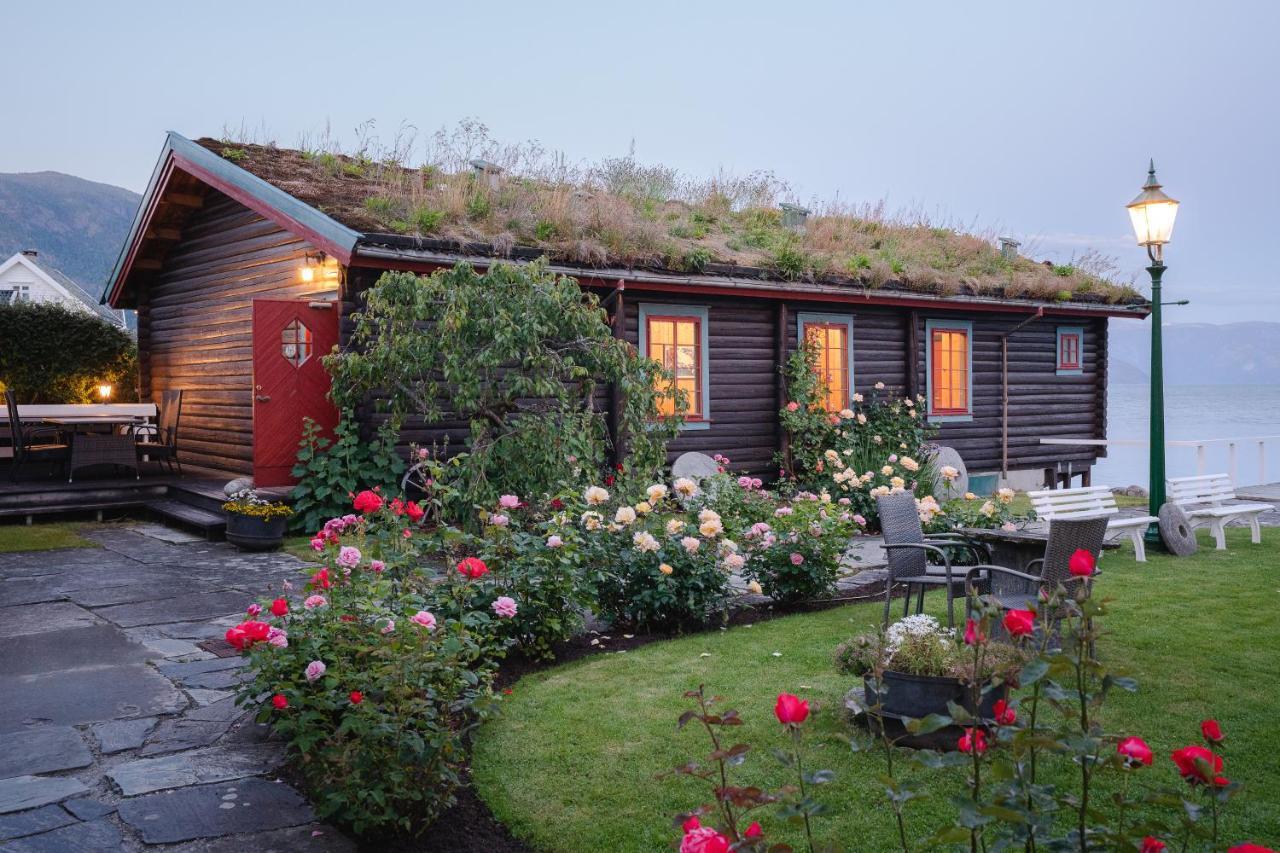 Leikanger Fjordhotel - Unike Hoteller エクステリア 写真