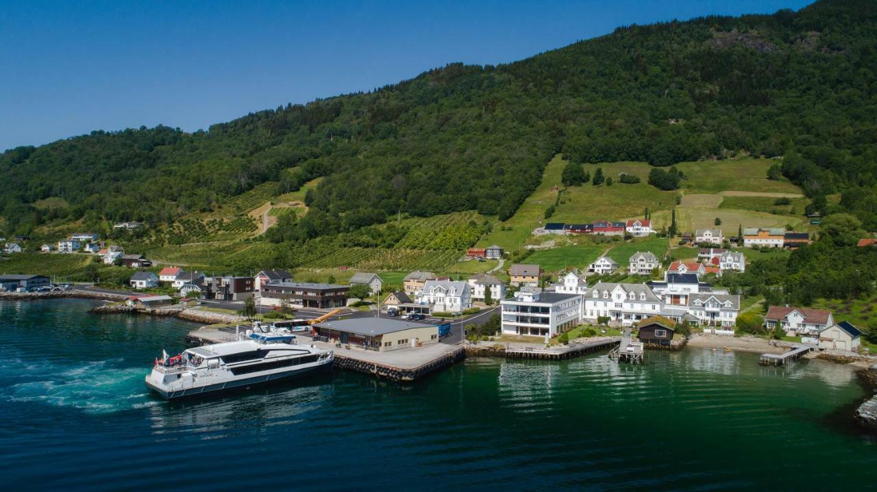 Leikanger Fjordhotel - Unike Hoteller エクステリア 写真