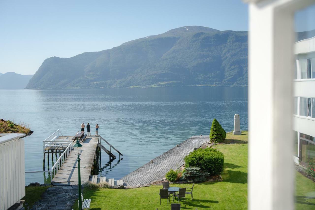 Leikanger Fjordhotel - Unike Hoteller エクステリア 写真