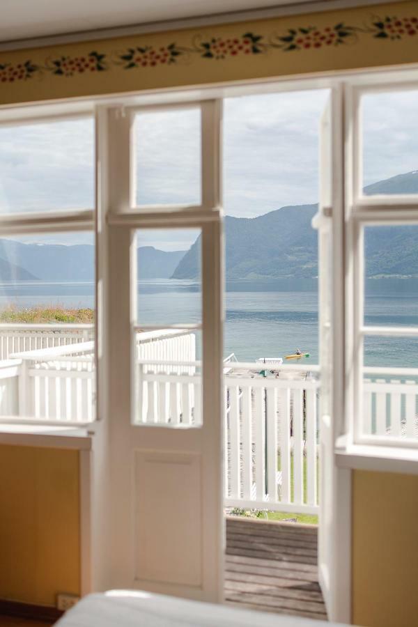 Leikanger Fjordhotel - Unike Hoteller エクステリア 写真