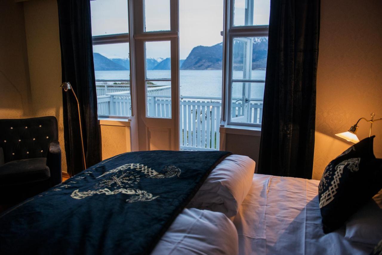 Leikanger Fjordhotel - Unike Hoteller エクステリア 写真