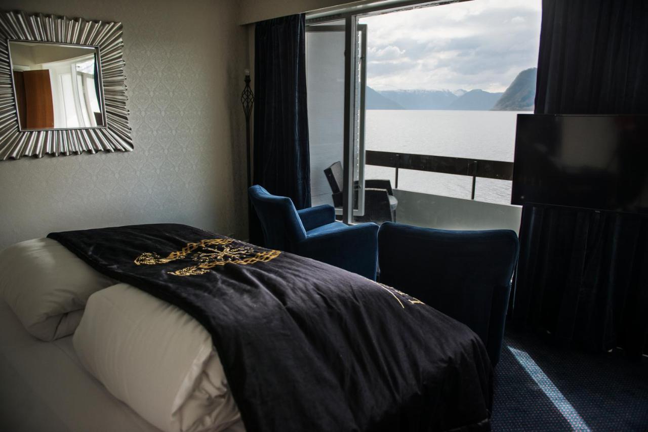 Leikanger Fjordhotel - Unike Hoteller エクステリア 写真